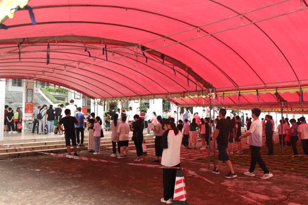 图片[9]-梦想起航 未来可期 | 阳春市实验中学开展2024年秋季七年级新生注册工作-阳春敏学网